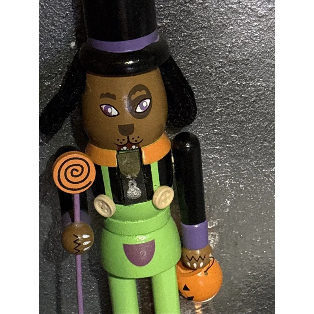 HALLOWEEN NUTCRACKER ~ 9.5